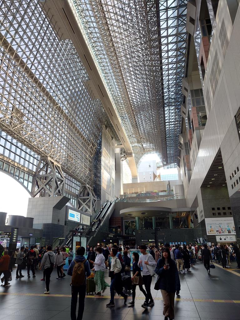Longbang67242's tweet photo. 京都駅!
#gonmarURL https://t.co/5Nyb6scNmJ
