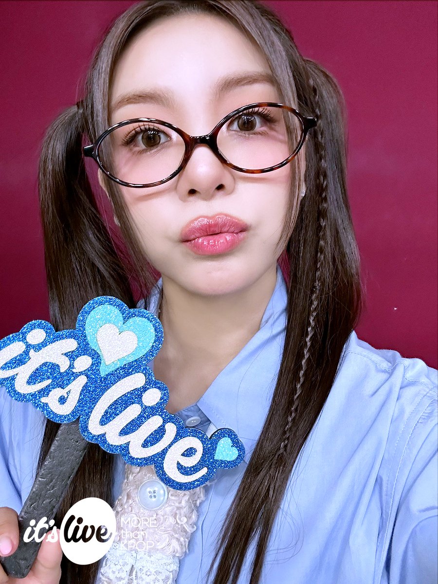 FanbaseAileeFr's tweet photo. *News* 📷
Photos de Ailee pour #Itslive ☺️
#에일리 #Ailee #Kpop #Aileeconcert #Aileean #PopMusic #AileeNews #IAmColorfull #Meaning #ImmortalSong2 #TheBoss #A2Z #Amy #MMI #Memoir
#Dansimga #Illusion
#Kato https://t.co/BYaqfREI73