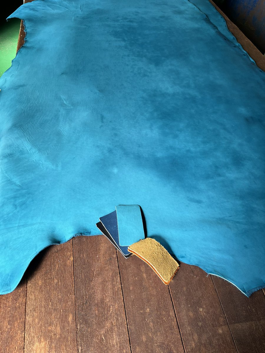 出雲レザーの石見（いわみ）ブルー
2025年の革が完成しました。
受注お待たせしてましたが再開します。
#出雲レザー #エスゴッズ