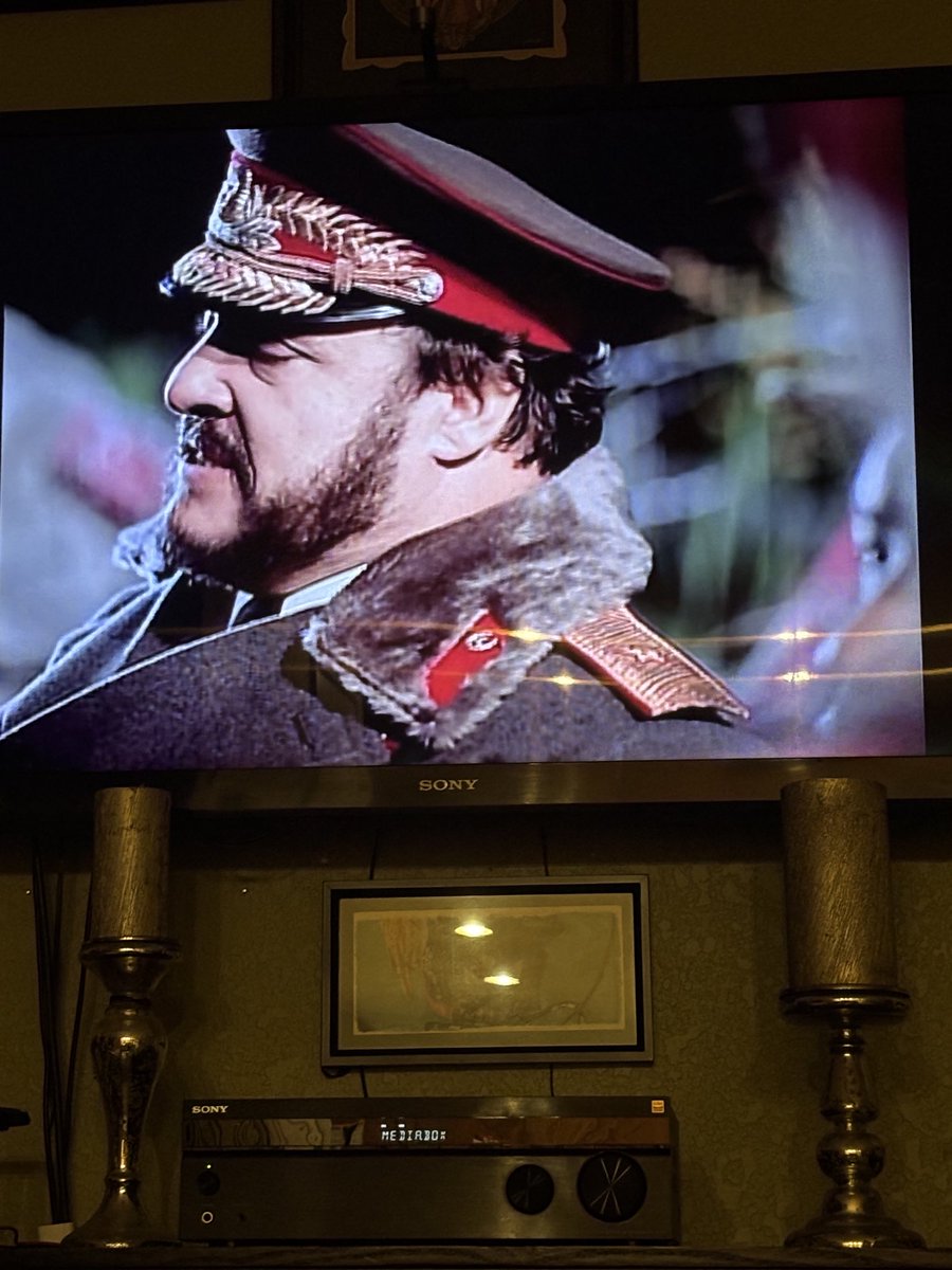 darktemptrez's tweet image. #SlidersRewatch “I have no need of you to explain my own policy, sir.”