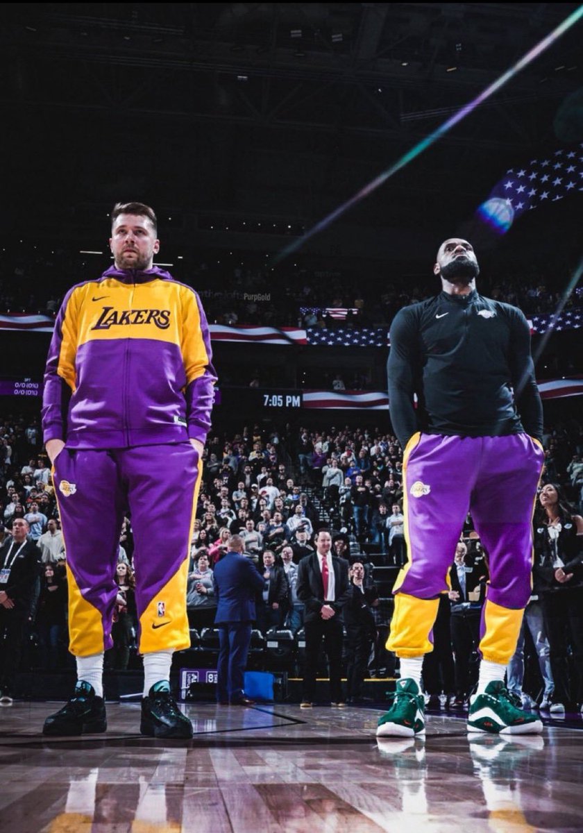 HoopsShowtime12's tweet photo. Lakers starting lineup:

Luka Doncic
Austin Reaves
Dorian Finney-Smith
LeBron James
Jaxson Hayes

THEY'RE BACK!!!🔥 https://t.co/U0Asi4zZwt