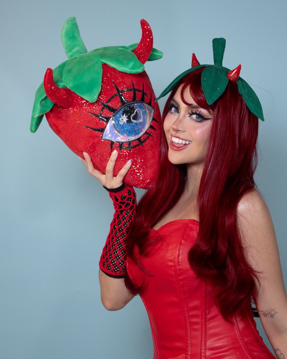 ARI 🍓✨ tweet media