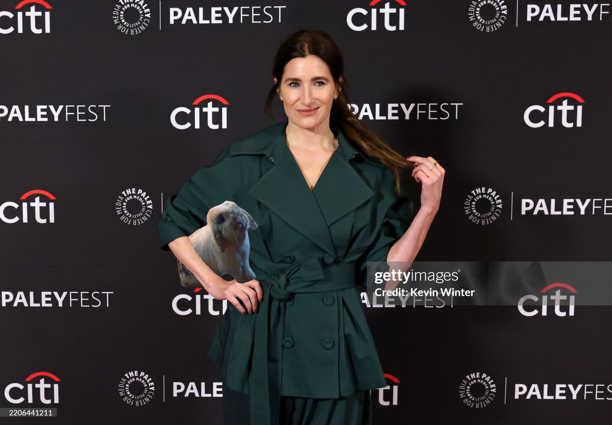 elsenorscratchy's tweet photo. love getting to tag along with mother to events. 💜🐇
#PaleyFestLA #AgathaAllAlong https://t.co/rHl06gRoig