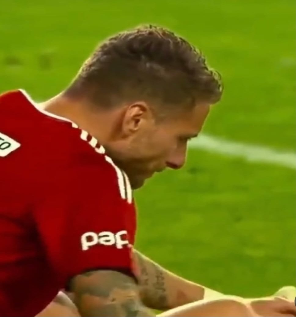 Sayısız karşı karşıya ve sayısız penaltı kaçırınca erkekler ayaksız🤢