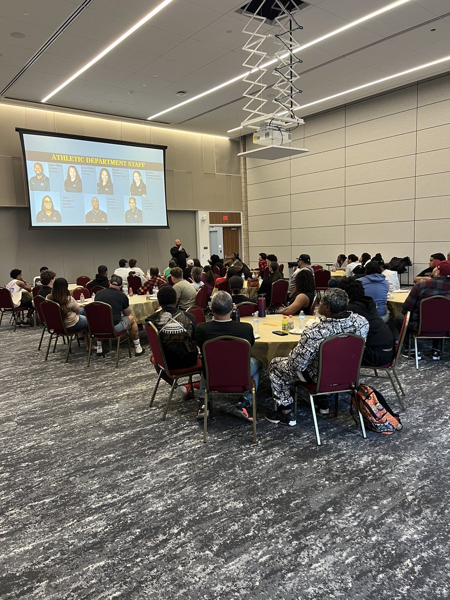 The stars were bright on campus today! So many ballers who are going to keep pushing the Rams future to new heights! 🐏🏈 #jucoproduct #recruiting