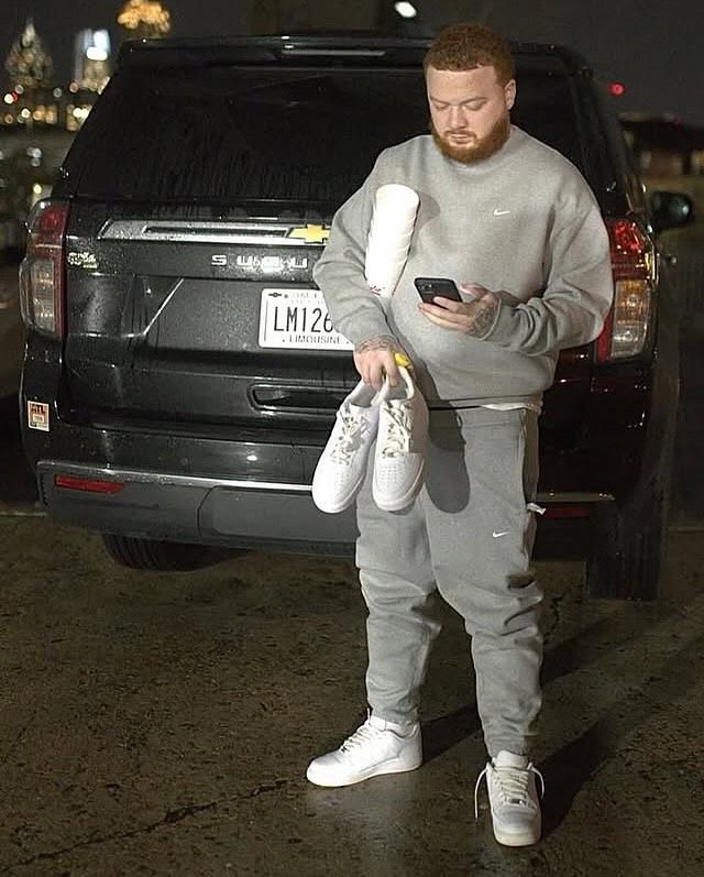 Rapper who wears a new pair of Air force one's every 2-3 hours