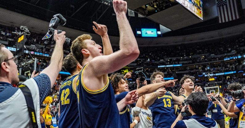 anthonytbroome's tweet photo. Podcast: Michigan marches onto the Sweet Sixteen, another milestone for Dusty May 

Another postgame victory show for @thewolverineon3: https://t.co/dI9Uk2aI60 https://t.co/FcQnyMRjwi