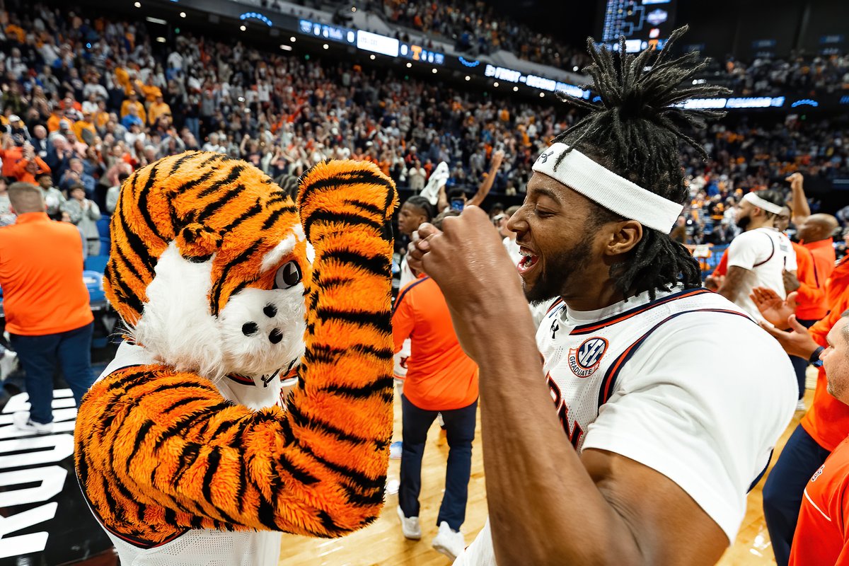 Justin Hokanson (@_jhokanson) on Twitter photo Nearly 200 FREE photos from 1-seed Auburn's whipping of 9-seed Creighton to advance to the Sweet 16. There are a ton of greats shots in here, so go check them out.
<a href="/MRudolphPhotog/">MattRudolphPhotographyLLC</a> + <a href="/AuburnLiveOn3/">Auburn Live</a>
ππππππ! on3.com/teams/auburn-tβ¦ Nearly 200 FREE photos from 1-seed Auburn's whipping of 9-seed Creighton to advance to the Sweet 16. There are a ton of greats shots in here, so go check them out.
<a href="/MRudolphPhotog/">MattRudolphPhotographyLLC</a> + <a href="/AuburnLiveOn3/">Auburn Live</a>
ππππππ! on3.com/teams/auburn-tβ¦