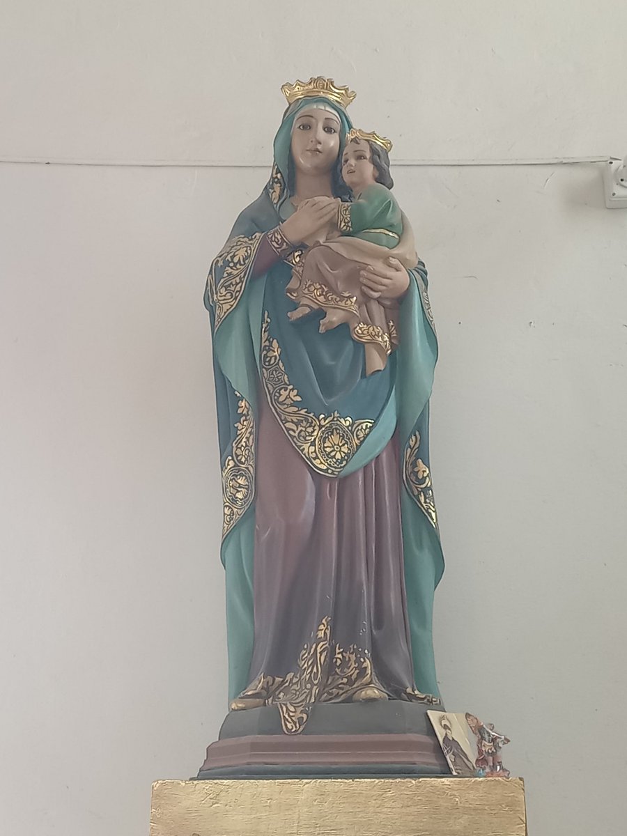 DANTE_eloficial's tweet image. ✝️ Dios te salve, María, 
llena eres de gracia;
el Señor es contigo.
Bendita Tú eres 
entre todas las mujeres,
y bendito es el fruto de tu vientre, Jesús. 

Santa María, Madre de Dios,
ruega por nosotros, pecadores,
ahora y en la hora de nuestra muerte. Amén 🙏