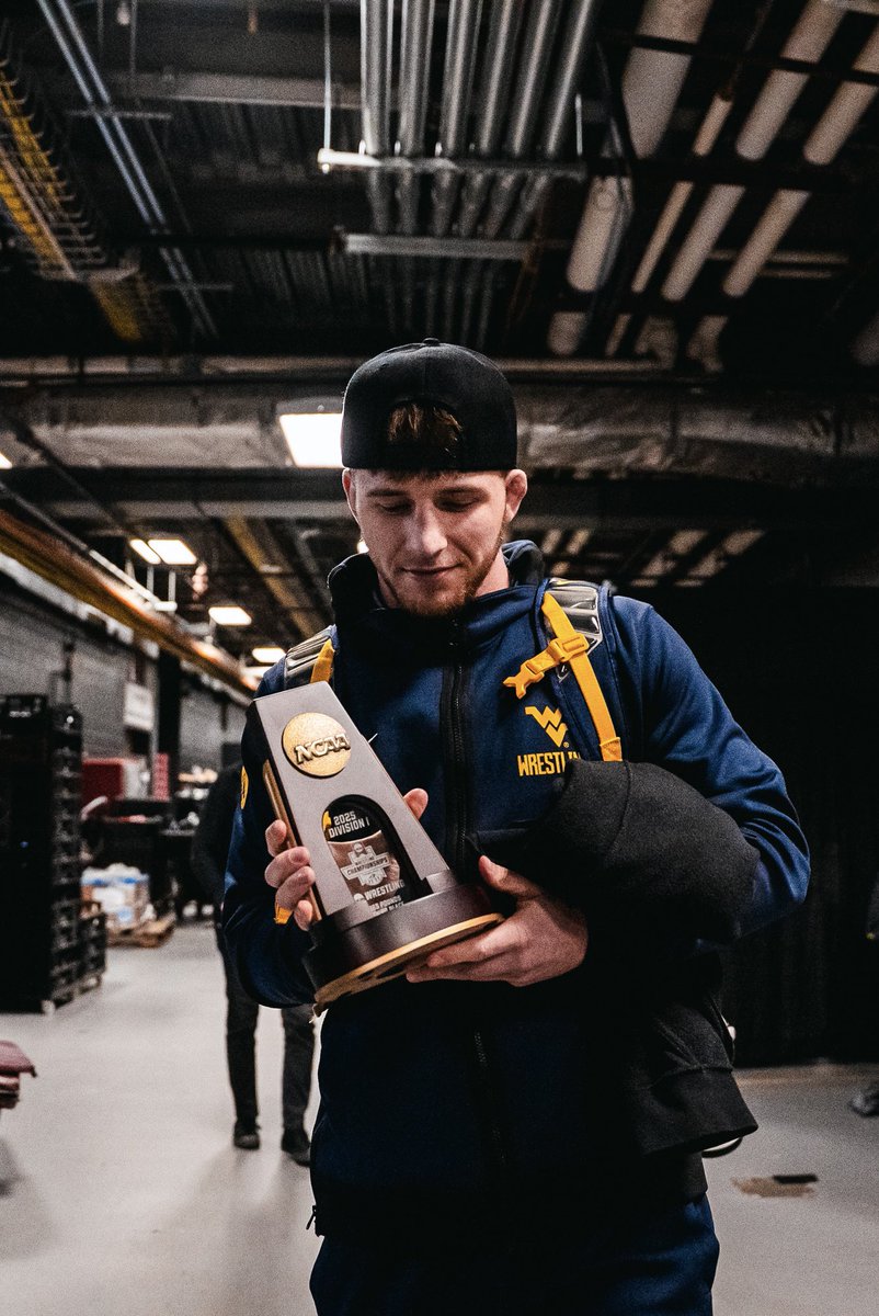 WVUWrestling's tweet photo. Ending a legendary career on the podium 🥉

#HailWV | #NCAAWrestling https://t.co/siWlxuE1Uw