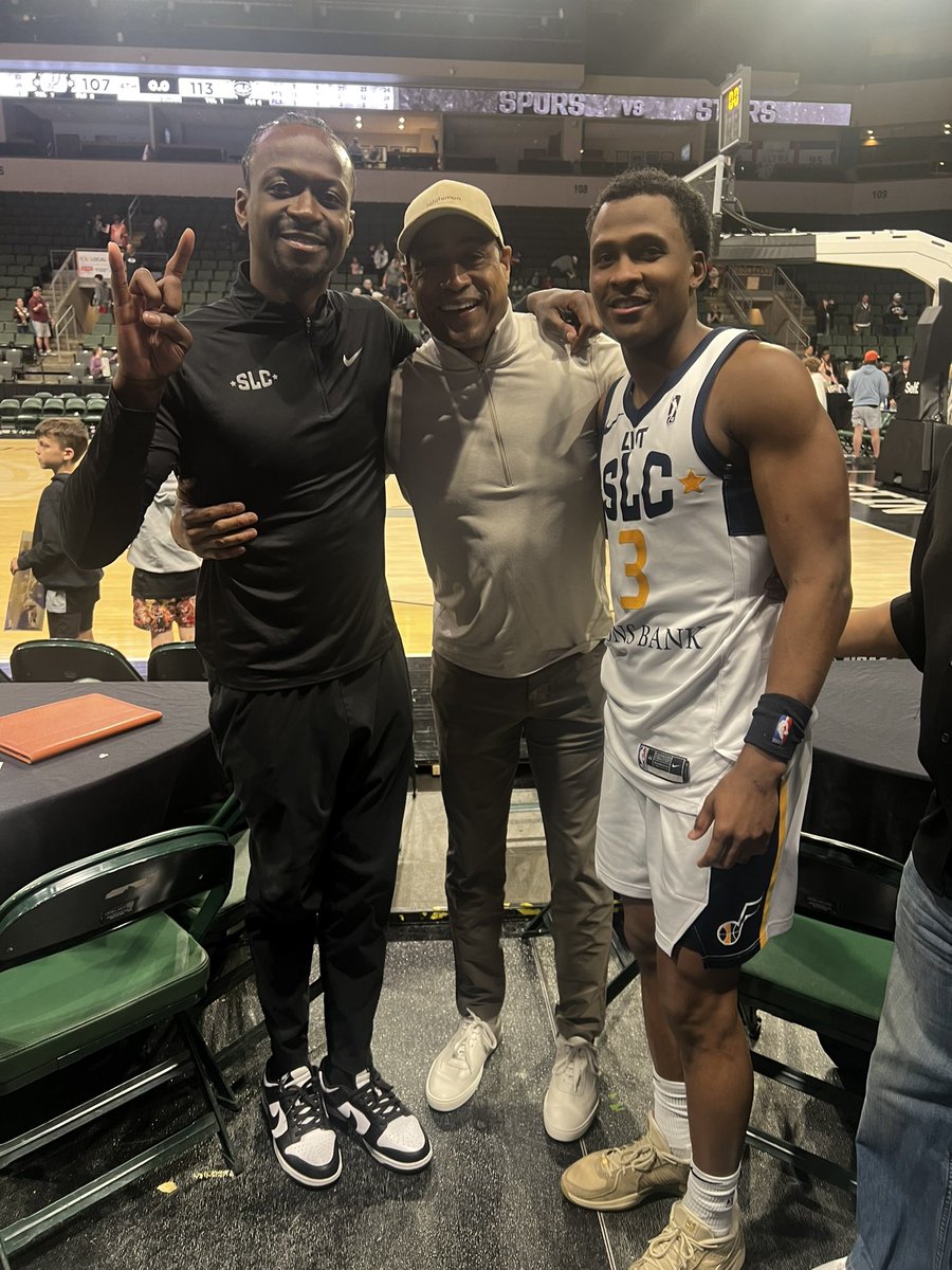 Coach Rodney Terry (@rodneyterry) on Twitter photo Great to see two former Longhorns in action tonight in Austin! So proud of the men Max Abmas and Myck Kabongo have become! 
#HookEm🤘🏾 Great to see two former Longhorns in action tonight in Austin! So proud of the men Max Abmas and Myck Kabongo have become! 
#HookEm🤘🏾