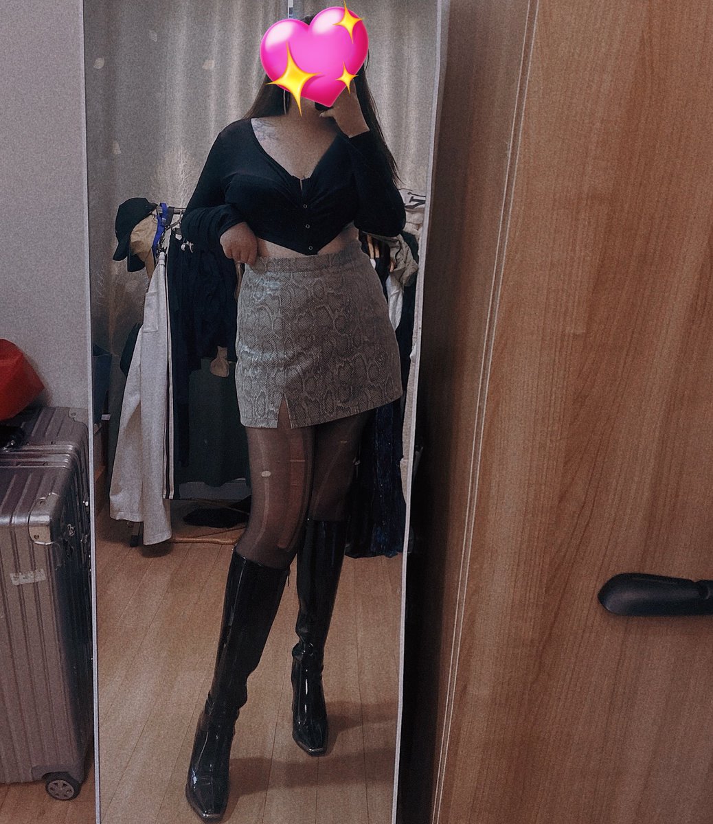 barbie701109's tweet photo. #青岛 #肉腿 #bbw #长靴 #黑丝 https://t.co/j64oP88TVc