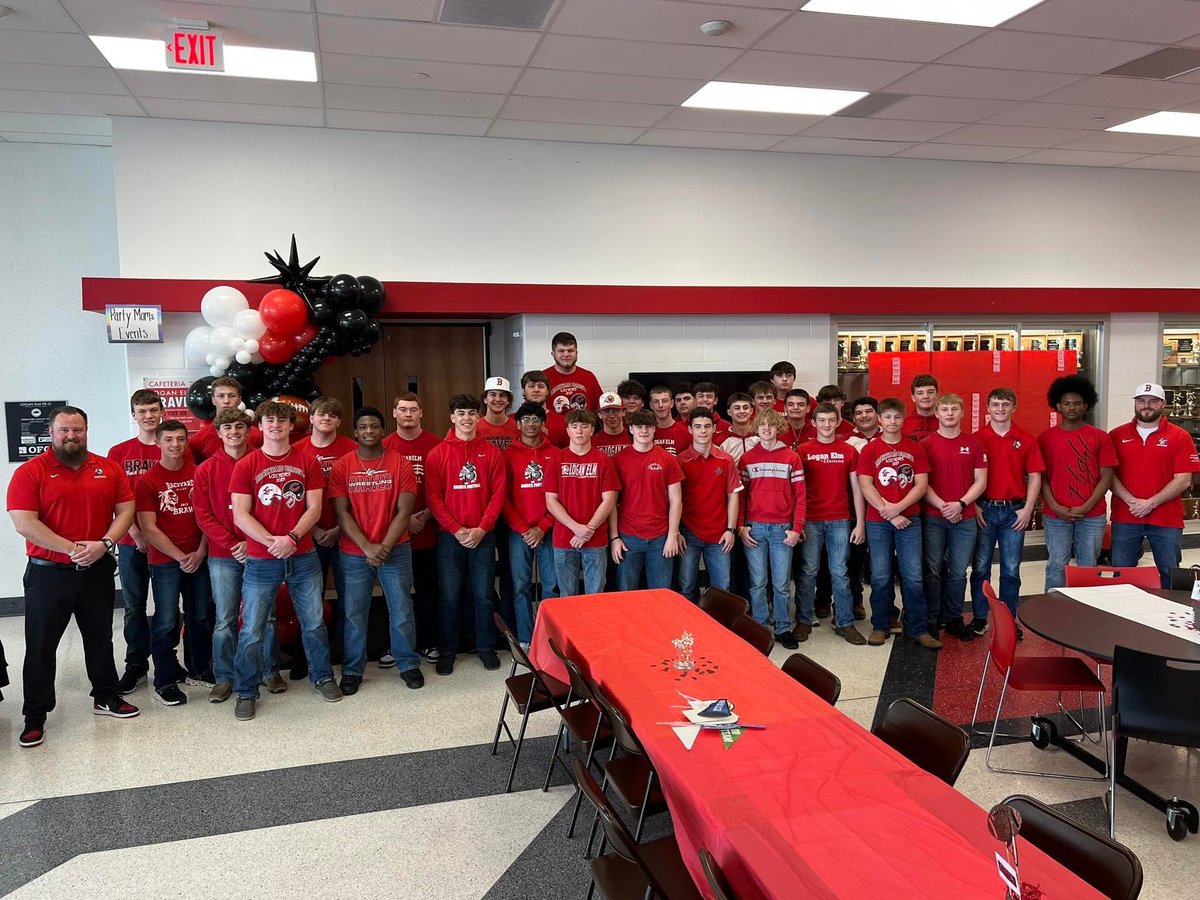 LEBravesFB's tweet image. Thank you Logan Elm families and community for your support and an incredible event!