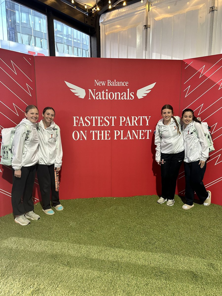 MickeyMentzer's tweet photo. Both kiddos run on the national stage! Excited for this track season! https://t.co/iJpTvom3oa