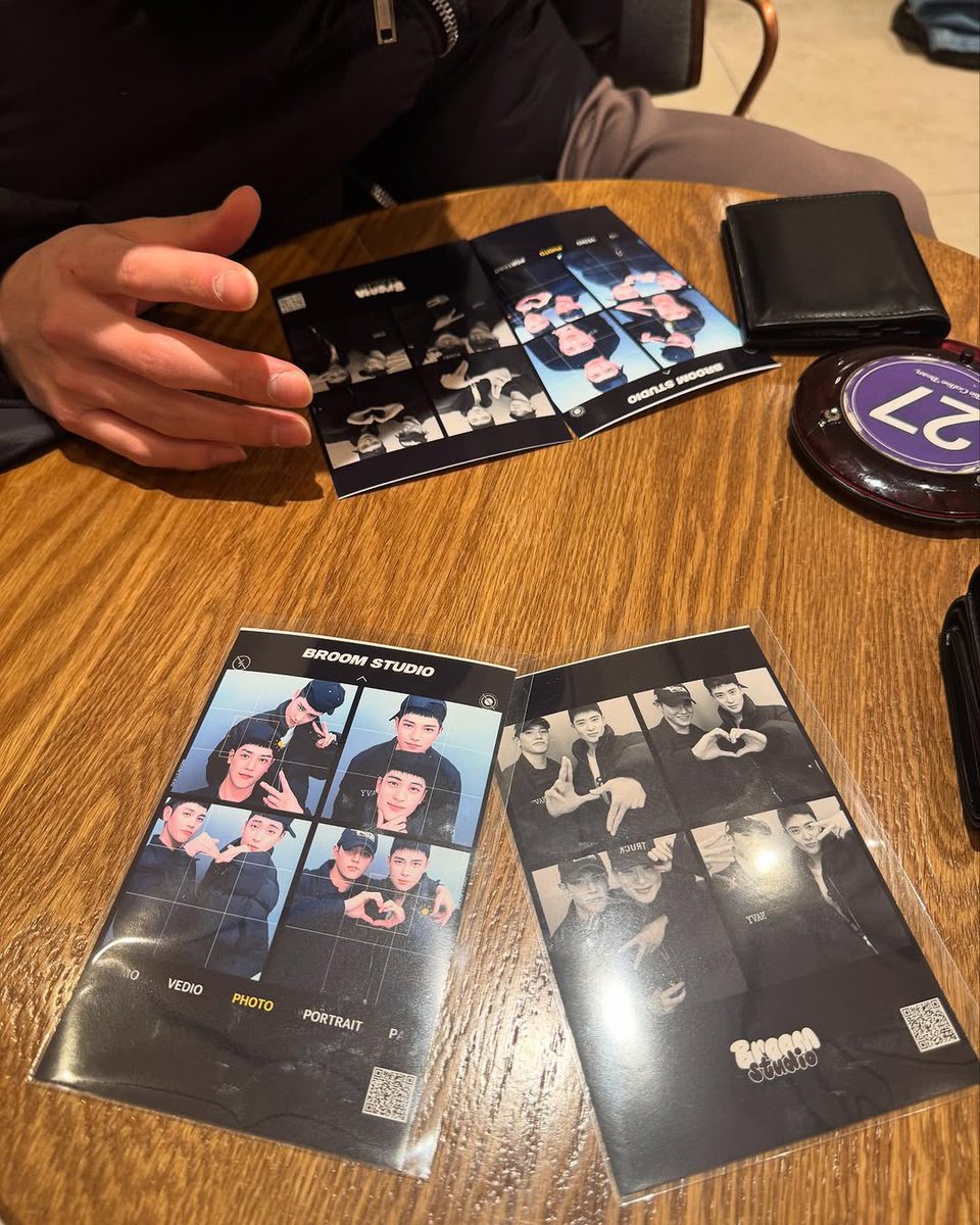 coolkidnight_'s tweet photo. ㅅㅂ 군대 컨텐츠 너무 도파민 터진다 https://t.co/OlgL8TifR5