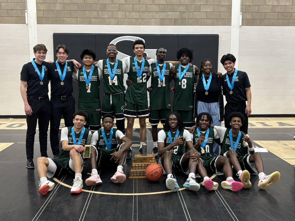 shsaasport's tweet photo. 🏀HOOPLA 2025 - 5A BOYS🏀

🥇Saskatoon Holy Cross
🥈Saskatoon Walter Murray
🥉Regina Martin https://t.co/9sAZO5xnRP