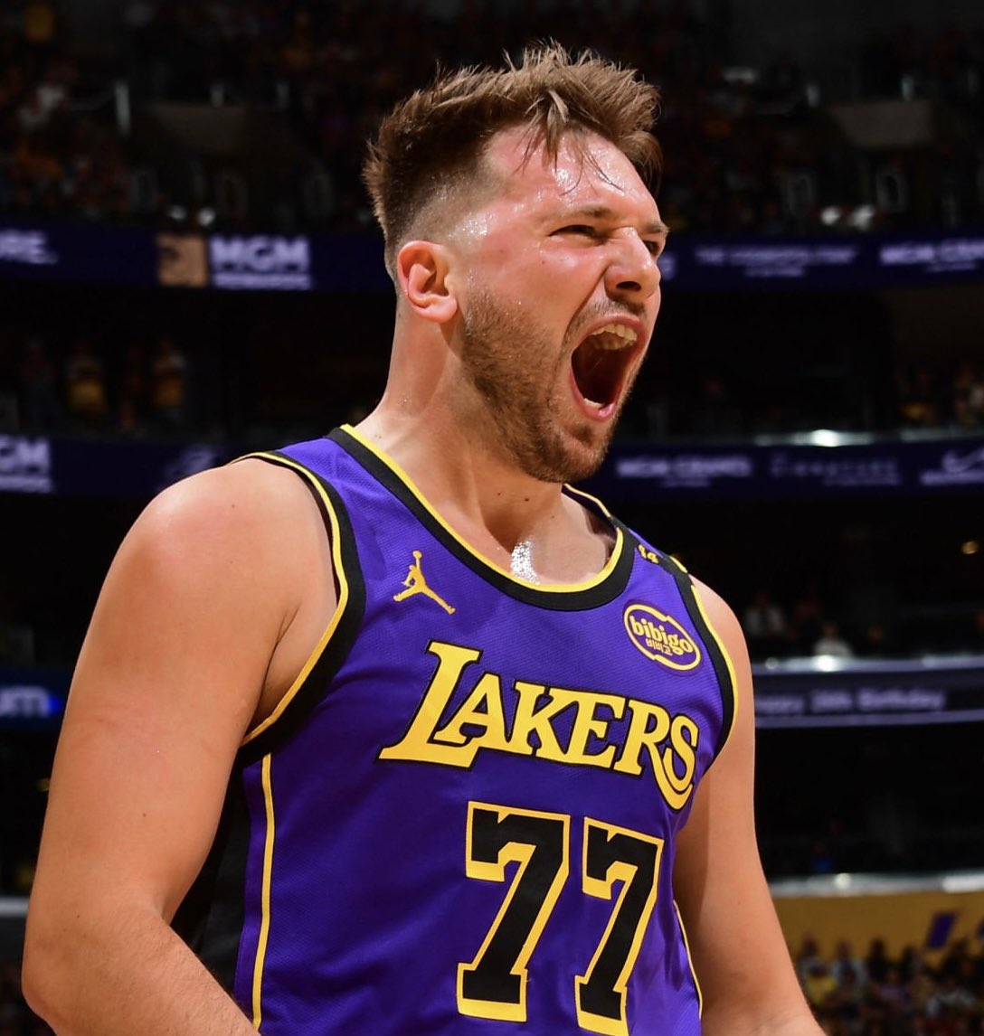 PolymarketHoops's tweet photo. Luka Doncic in March:

31.1 PPG
8.8 RPG
8.9 APG
4.7 3PM
42.7% 3PT

He’s on pace to be the youngest Laker to average 30+ PPG in a single month since Kobe in 2003. https://t.co/CM81QKOTI0