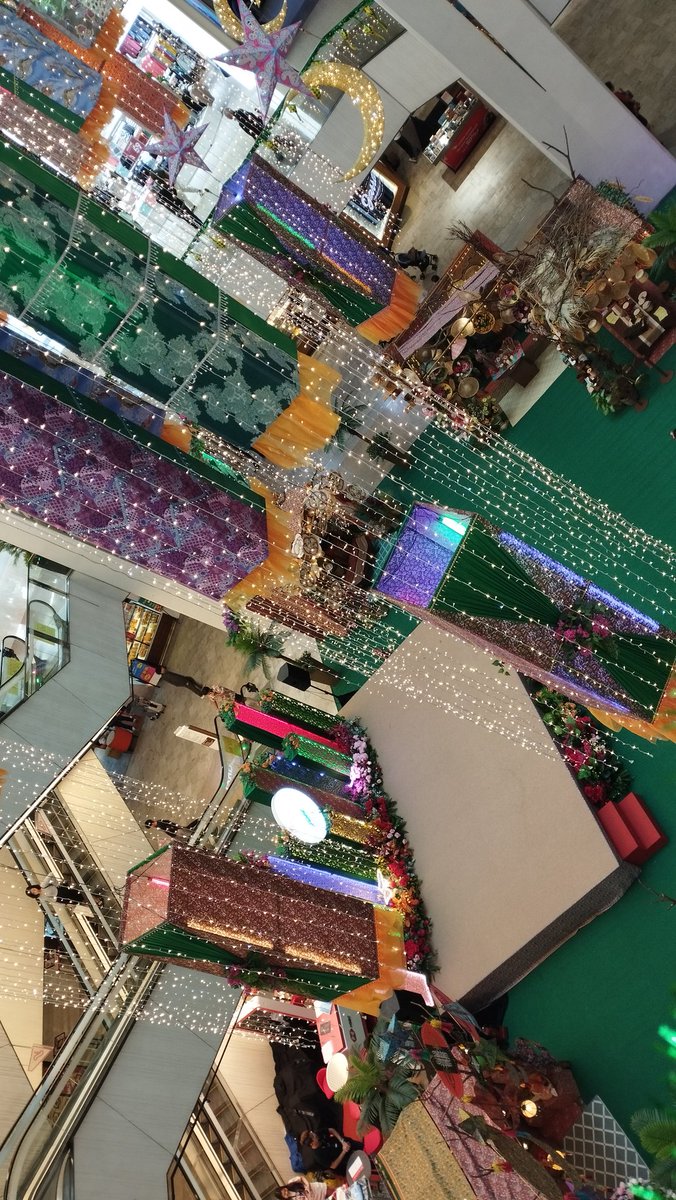 Menjelang Hari Raya 

Di <a href="/RW_Genting/">ResortsWorldGenting</a>