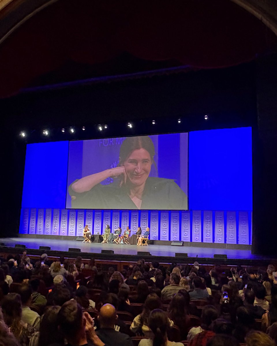 debrapalermo's tweet image. The #AgathaAllAlong fans are wild &amp;amp; crazy obsessed! #KathrynHahn is stunning. Sasheer Zamata &amp;amp; Ali Ahn are lovely. #DebraJoRupp is the MOST hilarious cast member &amp;amp; even tho there was no Aubrey, Patti or Joe-these 4 were amazing. Thanks @paleycenter. What a great #PaleyFest panel!