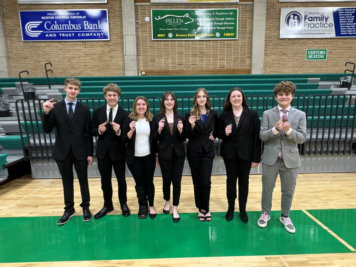 We placed 3rd as a team at the B-1 District  Speech Meet, broke 11/20 entries to finals,  and qualified 7 entries to the state speech meet on Wednesday. 

Congratulations to our 7 State Qualifiers:  Joel, Alden, Lily, Ava, Max, Molly, Graci