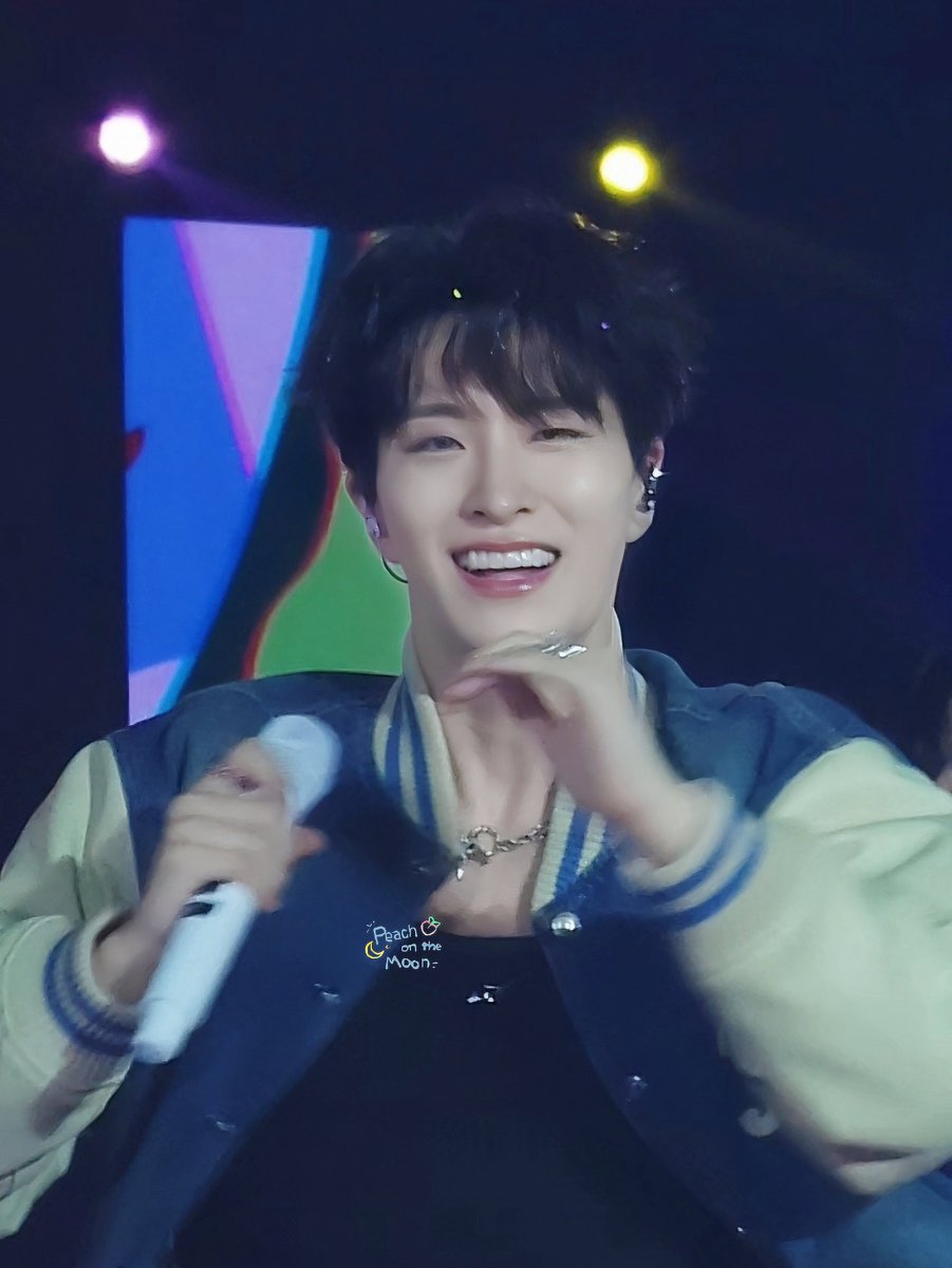 𝙿𝚎𝚊𝚌𝚑𝙾𝚗𝚃𝚑𝚎𝙼𝚘𝚘𝚗💚แม่ที่กล้าหาญ tweet media