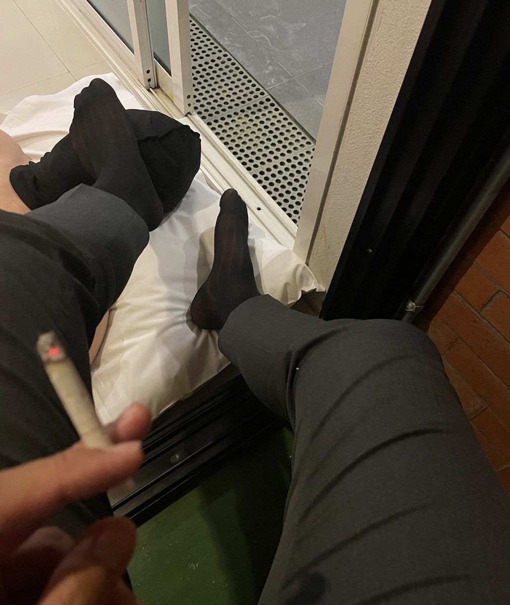 socks85251's tweet photo. เต็มตีนกูเลย ทาส #master #socks https://t.co/JlRUw36NSO