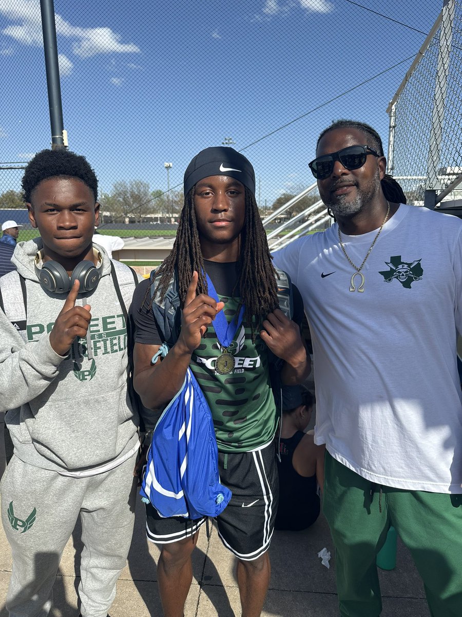 Mesq Poteet XC/TF tweet media