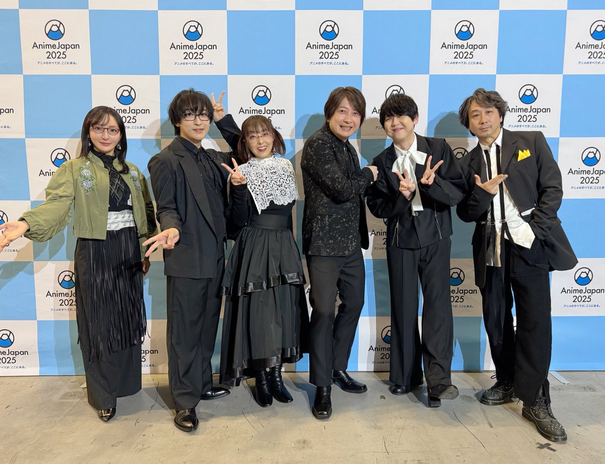 KAJI__OFFICIAL's tweet photo. #AnimeJapan2025『#黒執事』ステージ

17年前に始まったアニメシリーズ！
変わらぬチームワークで幸せな時間でした☺️

「緑の魔女編」は、フィニアンにとって大切なエピソード👒
4月5日(土)からの放送をお楽しみに！！

本日の配信アーカイブ一週間あるそうですので、ぜひ🗣️ https://t.co/EbSJQb0t5I