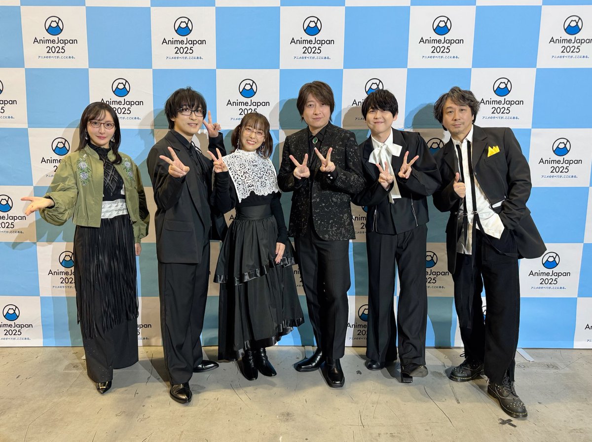KAJI__OFFICIAL's tweet photo. #AnimeJapan2025『#黒執事』ステージ

17年前に始まったアニメシリーズ！
変わらぬチームワークで幸せな時間でした☺️

「緑の魔女編」は、フィニアンにとって大切なエピソード👒
4月5日(土)からの放送をお楽しみに！！

本日の配信アーカイブ一週間あるそうですので、ぜひ🗣️ https://t.co/EbSJQb0t5I