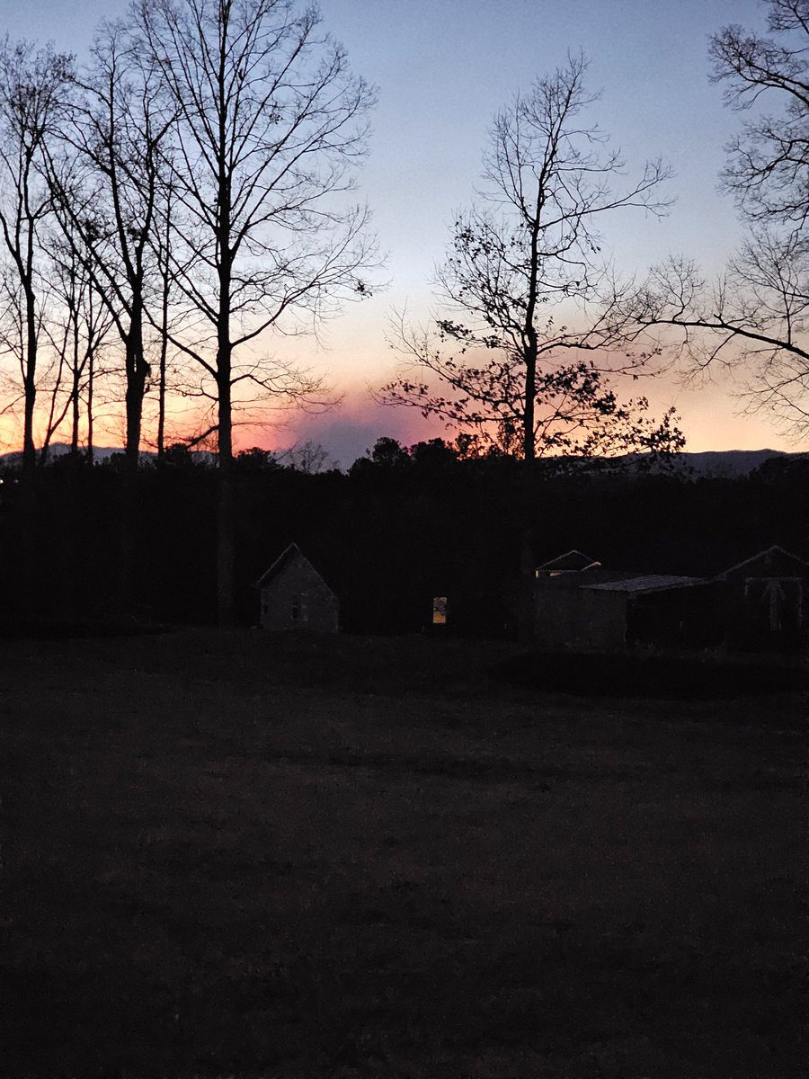 Table Rock wildfire visible from about 18 miles away.