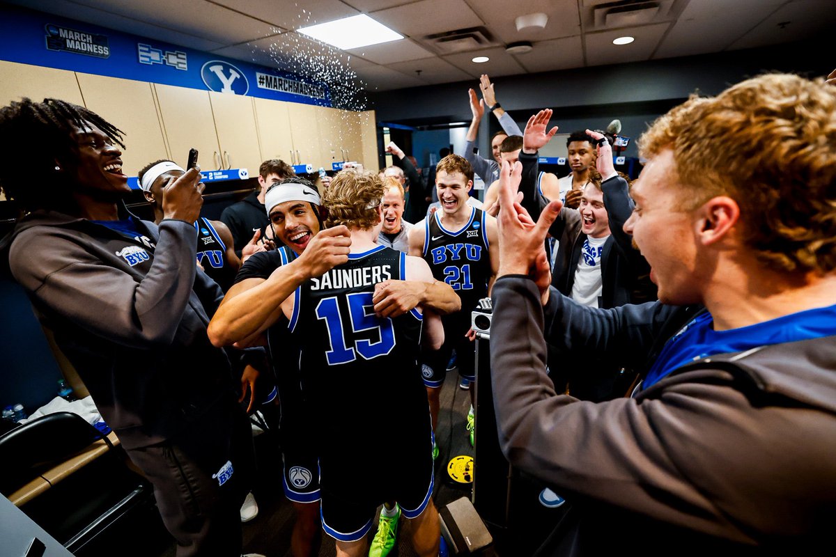 BYUMBB's tweet photo. BEST LOCKER ROOM https://t.co/BvX3f0Hv9o