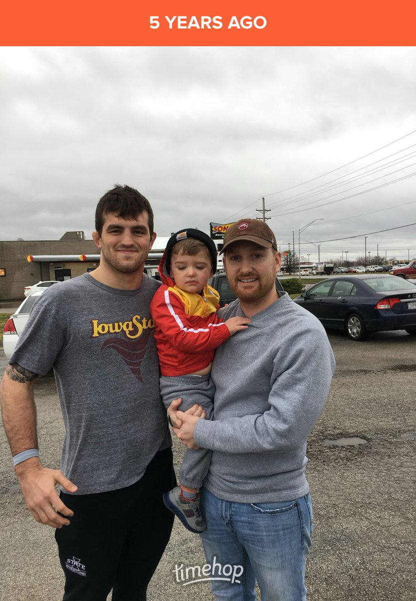 dhawks8's tweet photo. @sepwrestling @LanceRunyon1 @wmiklus And a picture with my son randomly in my hometown! https://t.co/BUUlGM8nsP