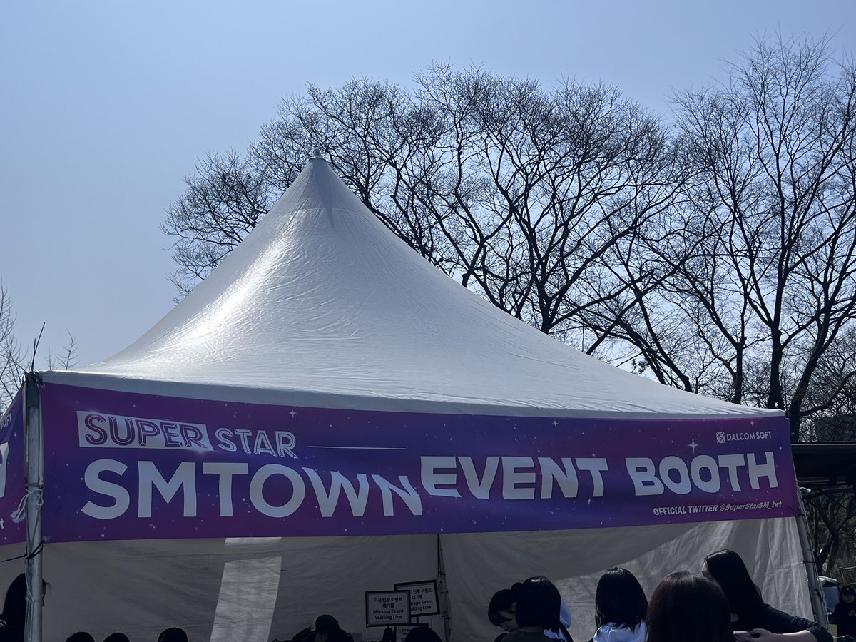 SunFulloflove's tweet photo. #슈퍼스타에스엠타운
#superstarsmtown https://t.co/hmVnYEYL7w