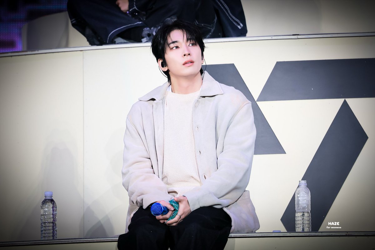 ๐๐๐๐ tweet media