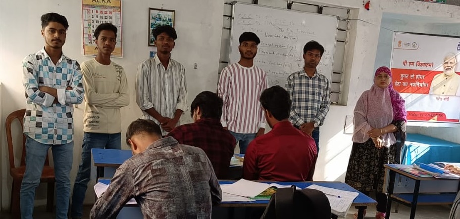 ICApithoria's tweet image. भारतीय कंप्यूटर अकादमी, पिठोरिया में राष्ट्रीय कंप्यूटर प्रशिक्षण परियोजना (RCPP 401) छात्रों को उच्च स्तरीय कंप्यूटर शिक्षा प्रदान करती है, जिससे उनका भविष्य उज्ज्वल बनता है। करियर विकास और सफलता के लिए आज ही हमसे जुड़ें! #RCPP##icapithoria