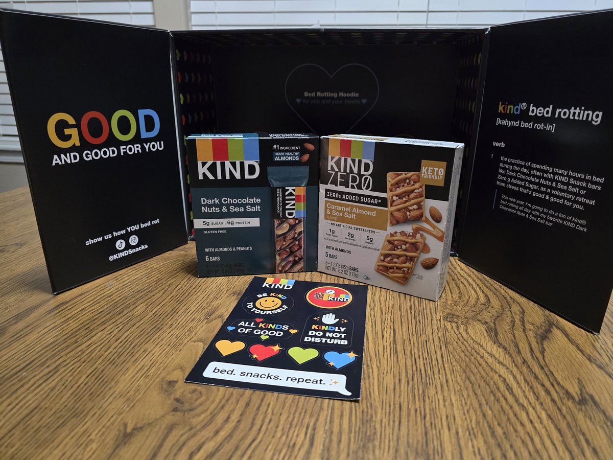 ToasterSalty's tweet photo. Just got this @tiktok_us shop exclusive @KINDSnacks kit! The hoodie is absolutely massive and comfy, gonna have to try it out with a friend 🤣 The kind bar flavors look delicious and I'm looking forward to trying those as well! #KindSnacks https://t.co/BxGHNEQ7UM