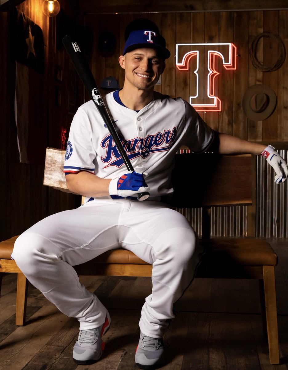 PaleseTj's tweet image. 5 days til opening day! @coreyseager_5 @Rangers #SeagerNation #Core5