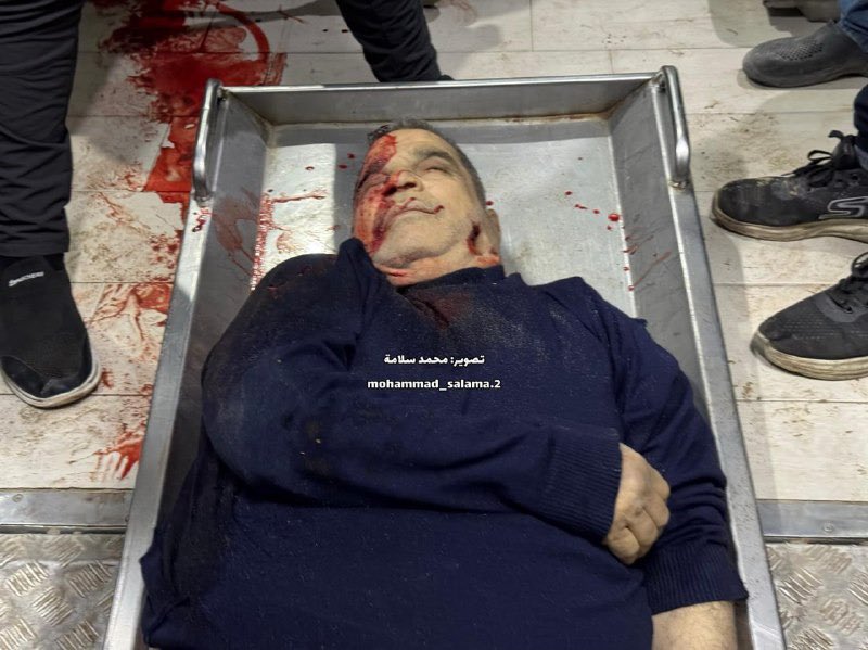 sahabatalaqsha's tweet photo. Pihak keluarga menyatakan anggota biro politik Hamas, Salah Al-Bardawil, syahid dalam keadaan sujud saat menjalankan salat malam pada malam ke-23 Ramadan. Ia dan istrinya dibunuh dalam serangan udara "Israel" yang menghantam tenda mereka di Al-Mawasi, Khan Yunis. https://t.co/oCHKDBCXvZ