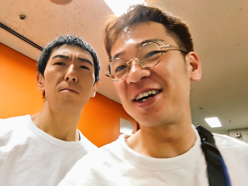 421kazu's tweet photo. #舞台マザー #舞台Mother

たくさんの方々に支えられて、僕達は舞台に立ってます。
感謝してもしきれない。
現場以外でも数え切れない数の人が関わってくれてます本当に感謝。 https://t.co/aIn5B33ilY
