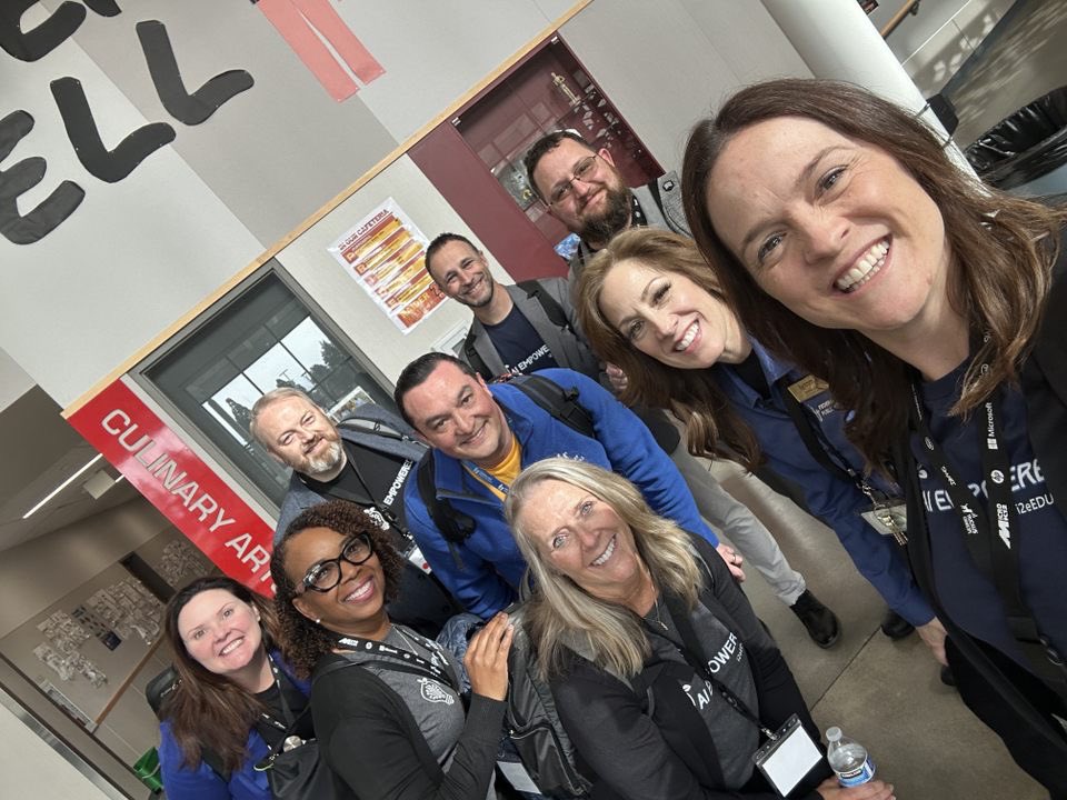 Nieb77's tweet photo. My weekend in Seattle was cut short due to a flight delay, but I still managed to have a great time visiting my i2e family while showcasing AI tools for WA area educators. #AIEmpowered #i2e #CopilotAI https://t.co/2zQKJqRv2D