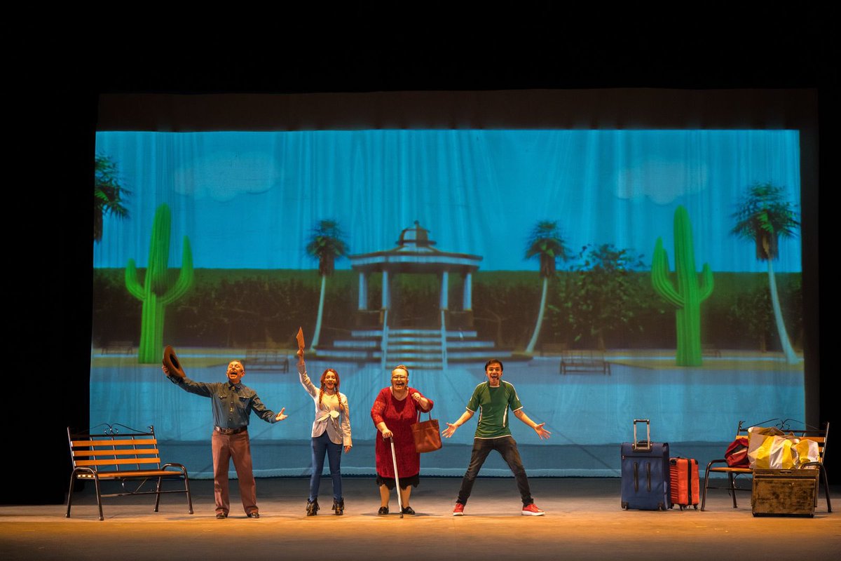 Con éxito se estrenó el Misterio de la Catota Azul en este día mundial del agua. 

El teatro tiene el poder de generar conciencia, sembrar ideas y despertar emociones 

Hagamos del agua el bien más preciado de las y los sonorenses. 💧 

¡Gracias!

#Teatro
#elaguaesvida