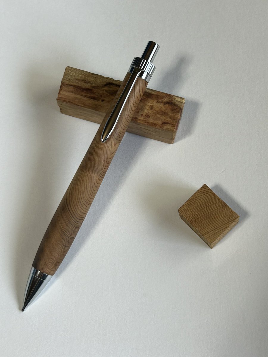 やっぱり屋久杉は年輪の数が違いますねぇ〜