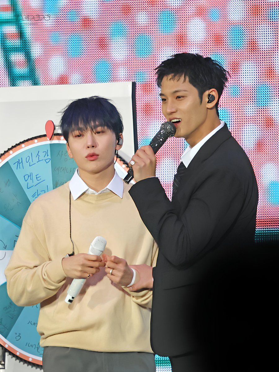 250320 캐럿랜드 CARAT LAND

우리애 어려운거 시키지 마요~

#부승관 #승관 #세븐틴 #seventeen #SEUNGKWAN #スングァン #夫胜宽