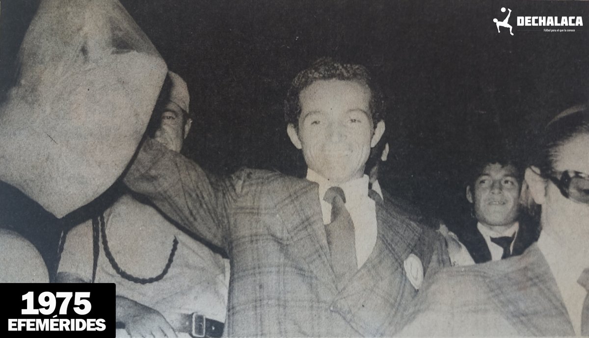 Lo llamaban 'Papelito' y era conocido por tener solo cuatro dedos en la mano derecha: eso no fue óbice para que hace medio siglo, el chancayano Juan Cáceres fuera recibido así, como héroe de Universitario, luego de atajarle un penal en el último minuto al extraordinario Fernando