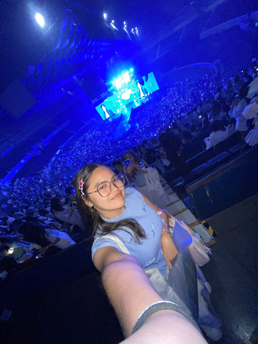 p__oki3's tweet photo. Mahal ko kayo @BOYNEXTDOOR_KOZ 🫶🏻 Thank you @pulpliveworld 🥹🫶🏻 And sa mga ka-trades at nagbigay ng mga freebies, thank you so much!! 💖 https://t.co/EKEdP7aLef