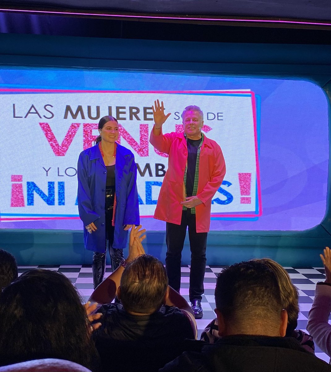 YOSSNM's tweet photo. Gracias @venalteatroMX 
Estuvo muy divertida! https://t.co/0b2bPu30GP