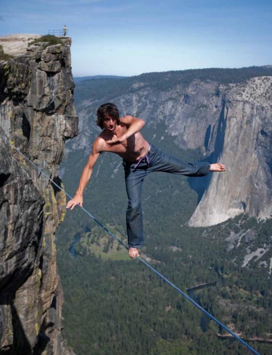 lyraskyer's tweet image. It must be hard to be in a relationship where you&apos;re constantly making excuses and following each other, poor thing.I&apos;m blessed to have never had a miserable relationship. I&apos;ve never made excuses. I feel sorry for those who have to endure the pain

#lowerclass