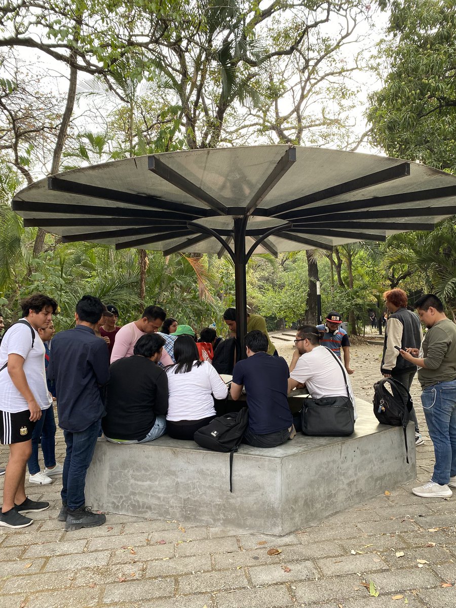 XlexZP's tweet photo. ¡Hey trainers!, espero hayan tenido un excelente #PokemonGOCommunityDay 😃❤️✨

A pesar que fue un Día de la Comúnidad clásico todos respondieron fabulosamente, llegamos muchos a jugar y disfrutar del juego.

¡¡Somos una gran comunidad!!

#pokemongo #PokemonGOAppLa #pokemongoapp https://t.co/N5Ut9gg7EQ