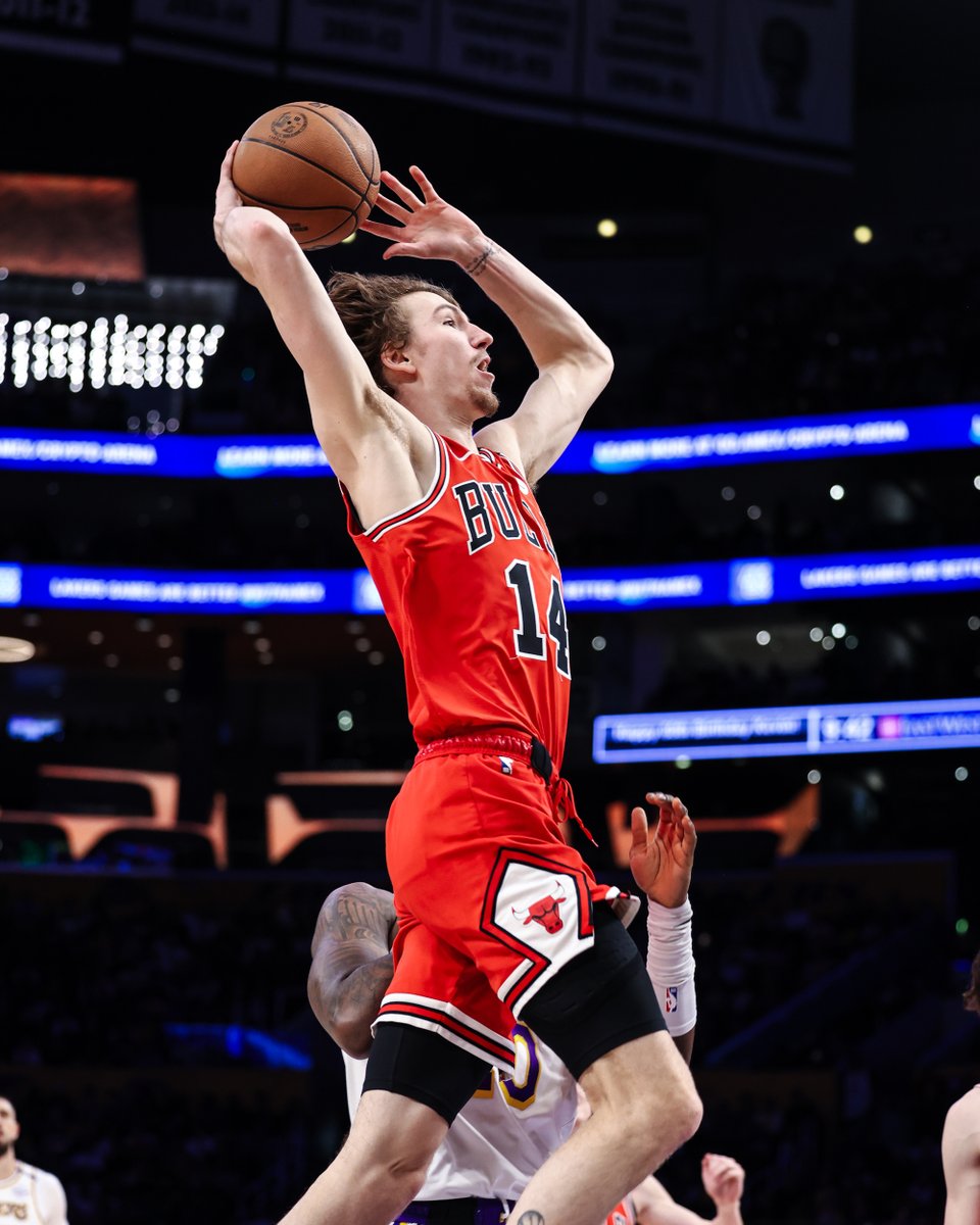 chicagobulls's tweet photo. Matas Buzelis with a career-high 31 points in LA! https://t.co/jvZffGY6xY