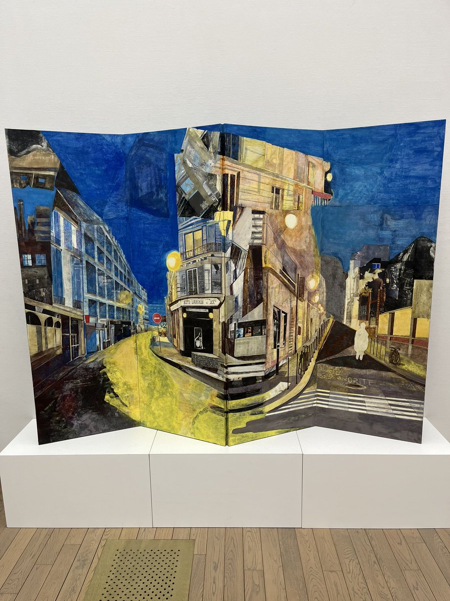 ryoko167's tweet photo. 『5美大学卒業修了制作展』
今年も観てきました。デッサンスクールの先生と卒業生の方の作品、どちらも素晴らしい出来栄えでした。観ていると外国人の方に先生の作品の前での撮影を頼まれました。
「異国の方がうつくしいと感じる日本画」
最高だと思います。
とても温かい気持ちで帰路に着きました。 https://t.co/k9AU9OULbC